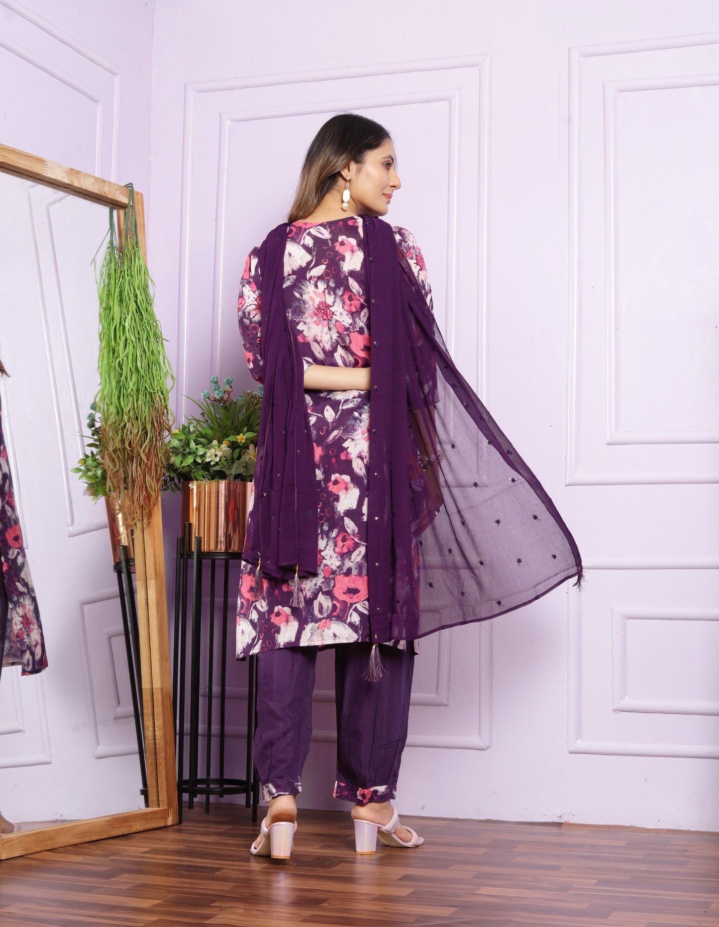 Pure Muslin V-Neck Kurti with Afghani Pant