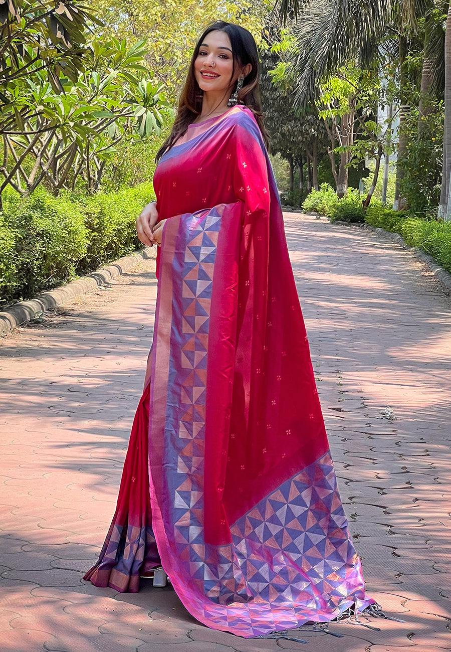 Soft Silk Floral Border Contrast Zari Woven Saree