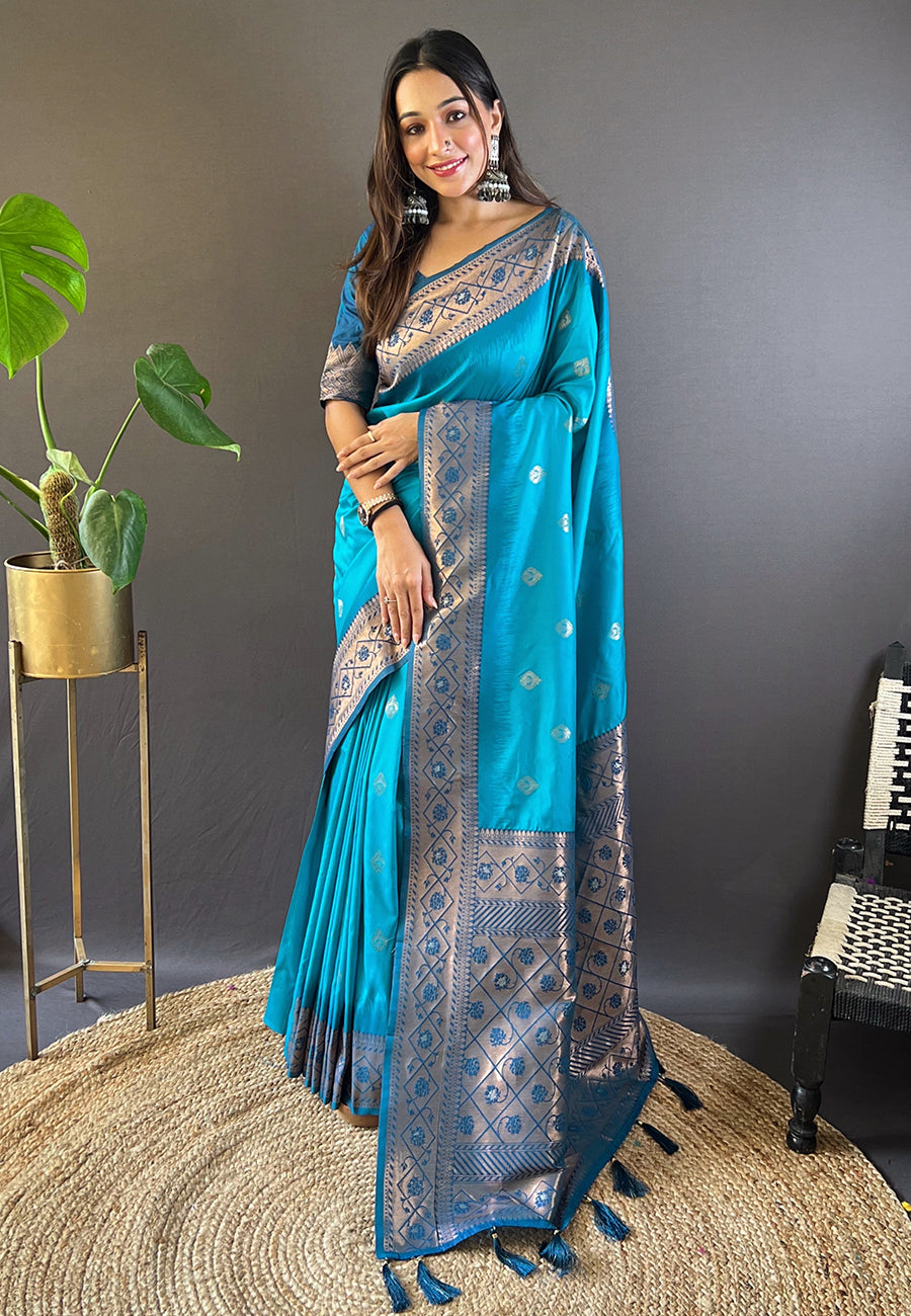 Pure Soft Silk Floral Zari Woven Saree with Contrast Border