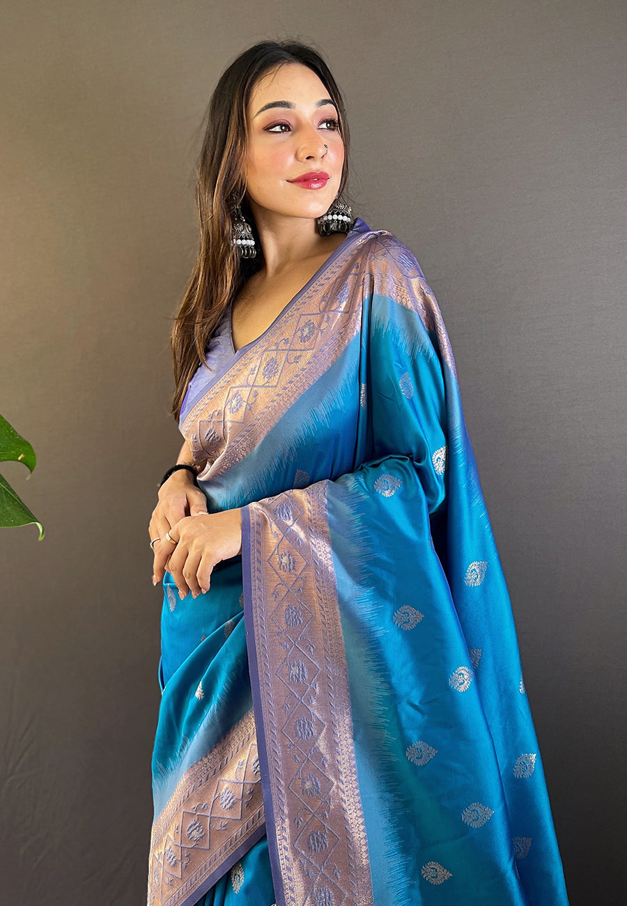 Pure Soft Silk Floral Zari Woven Saree with Contrast Border
