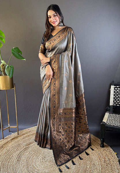 Pure Soft Silk Floral Zari Woven Saree with Contrast Border