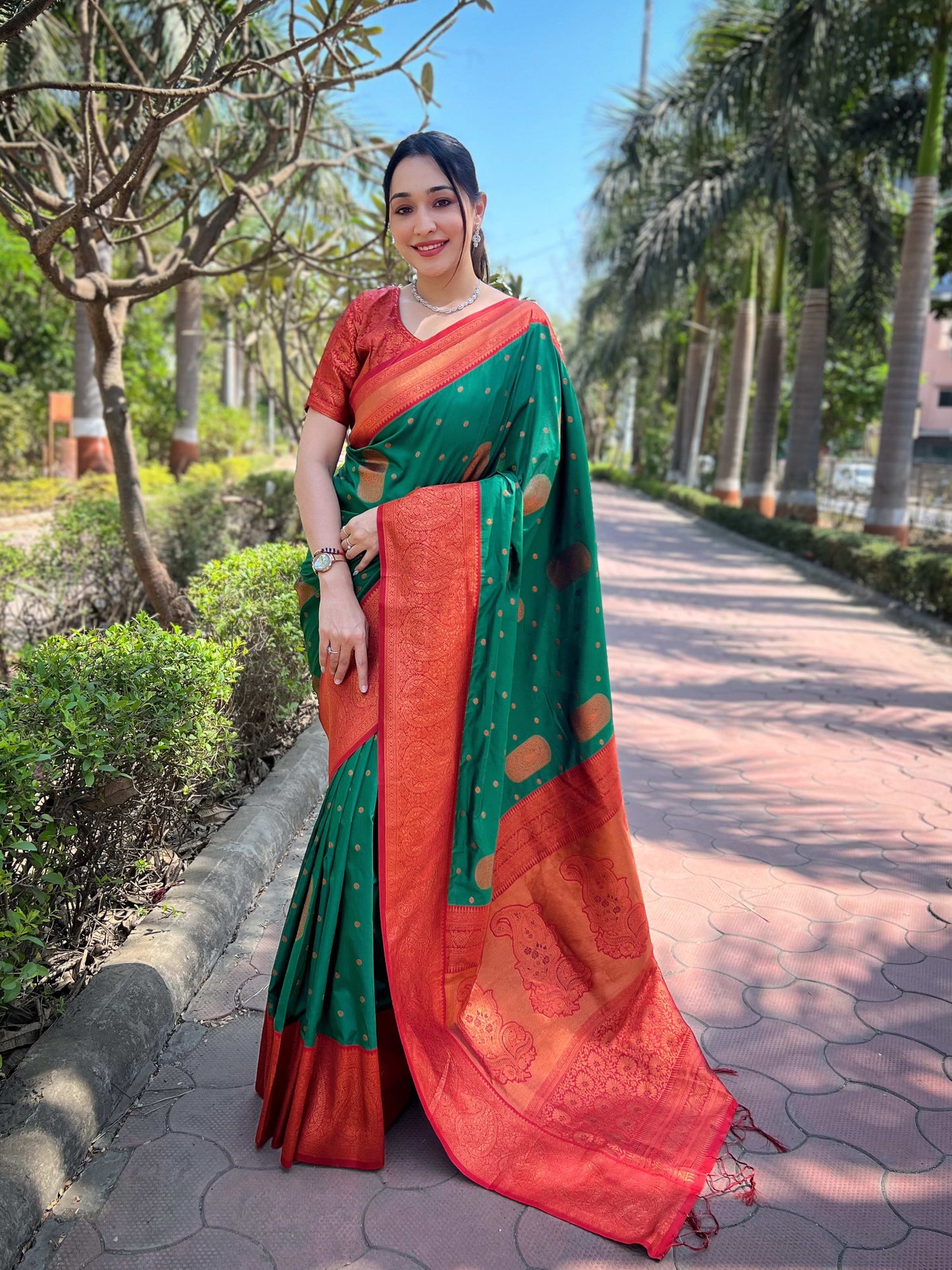 Pure Soft Silk Contrast Zari Woven Saree
