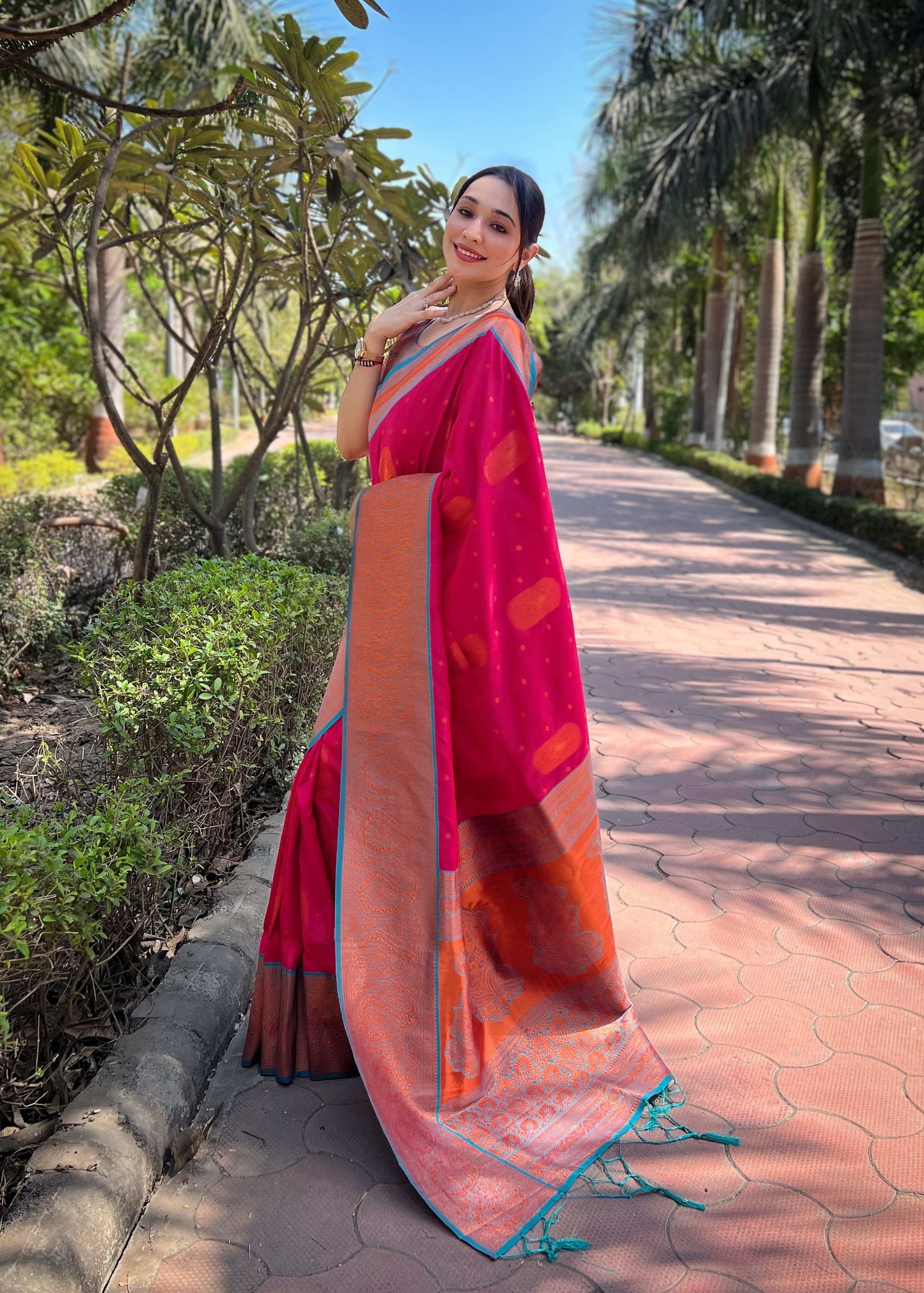 Pure Soft Silk Contrast Zari Woven Saree