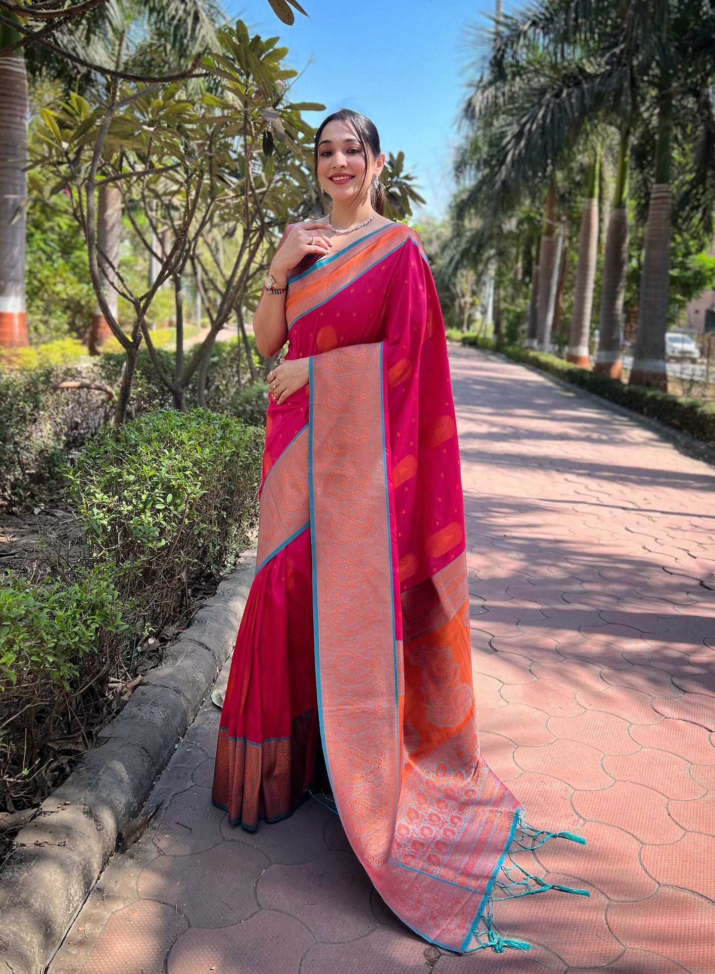 Pure Soft Silk Contrast Zari Woven Saree