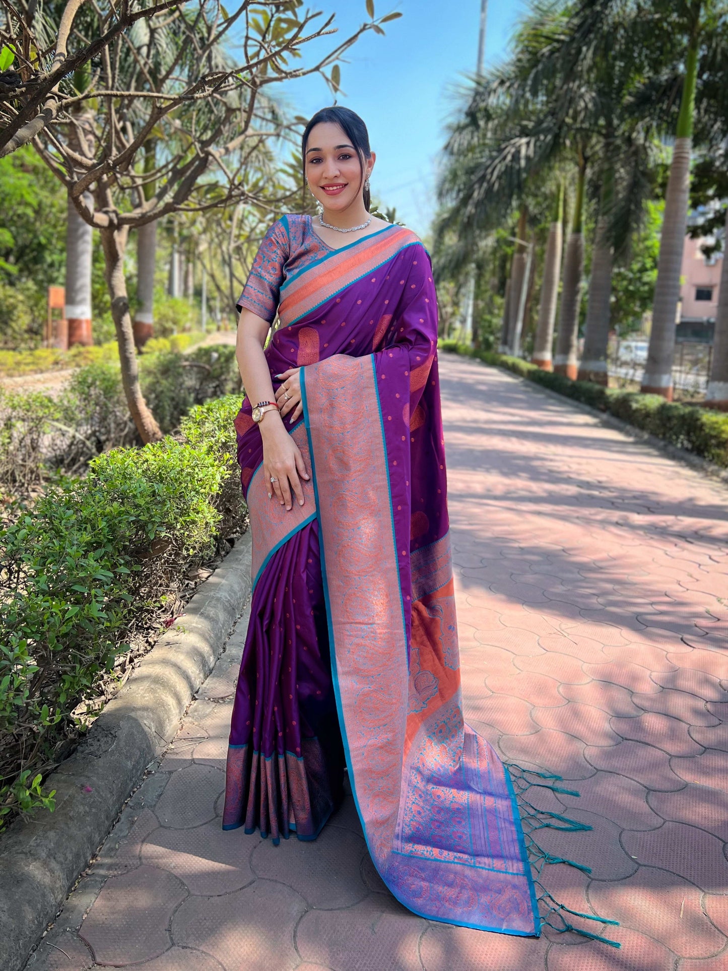 Pure Soft Silk Contrast Zari Woven Saree