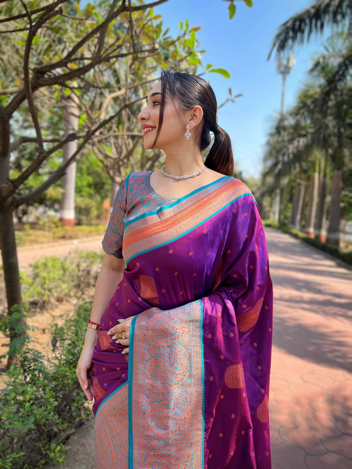Pure Soft Silk Contrast Zari Woven Saree