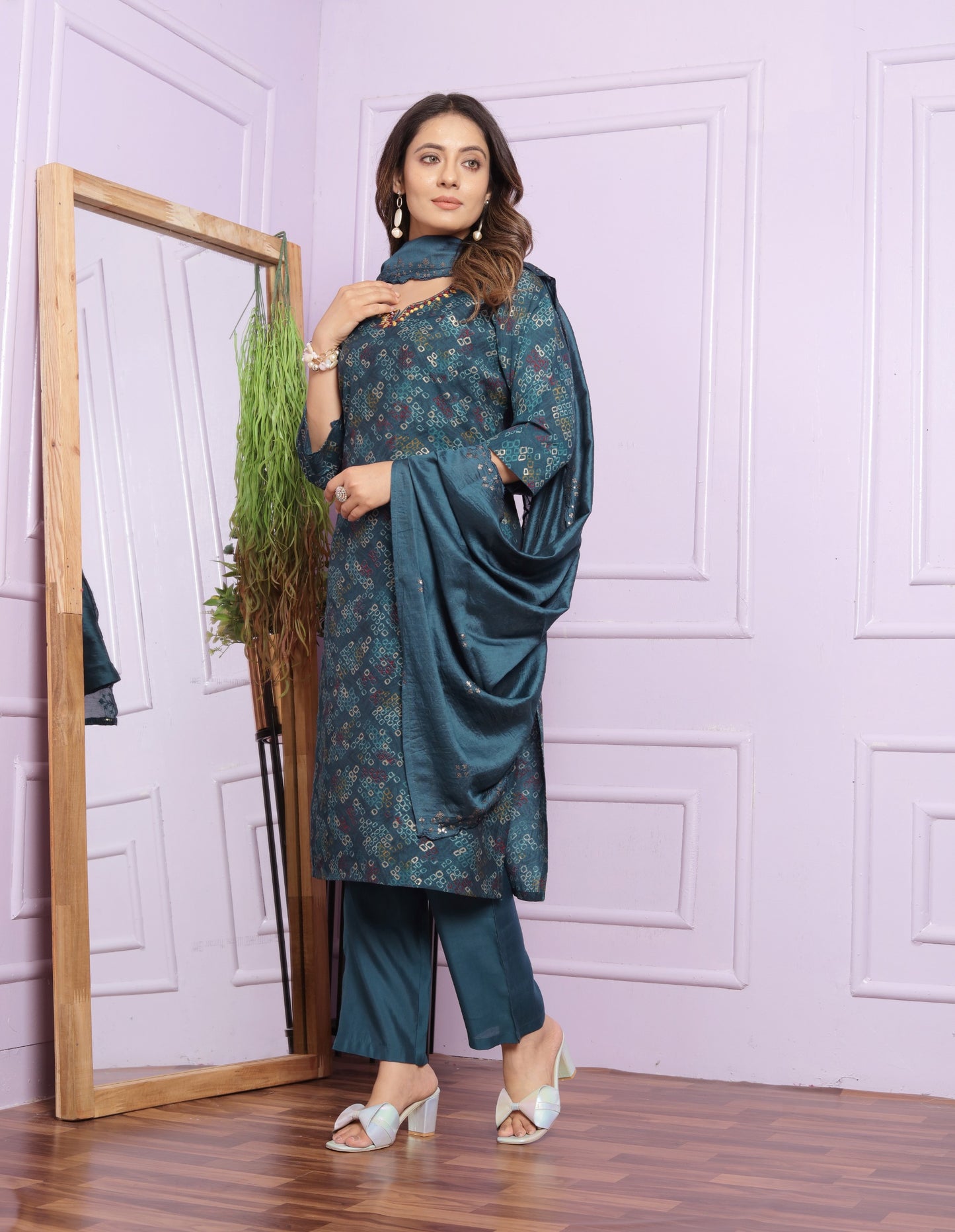 Modal Silk V-Neck Kurti Set in Indigo & Bandhani