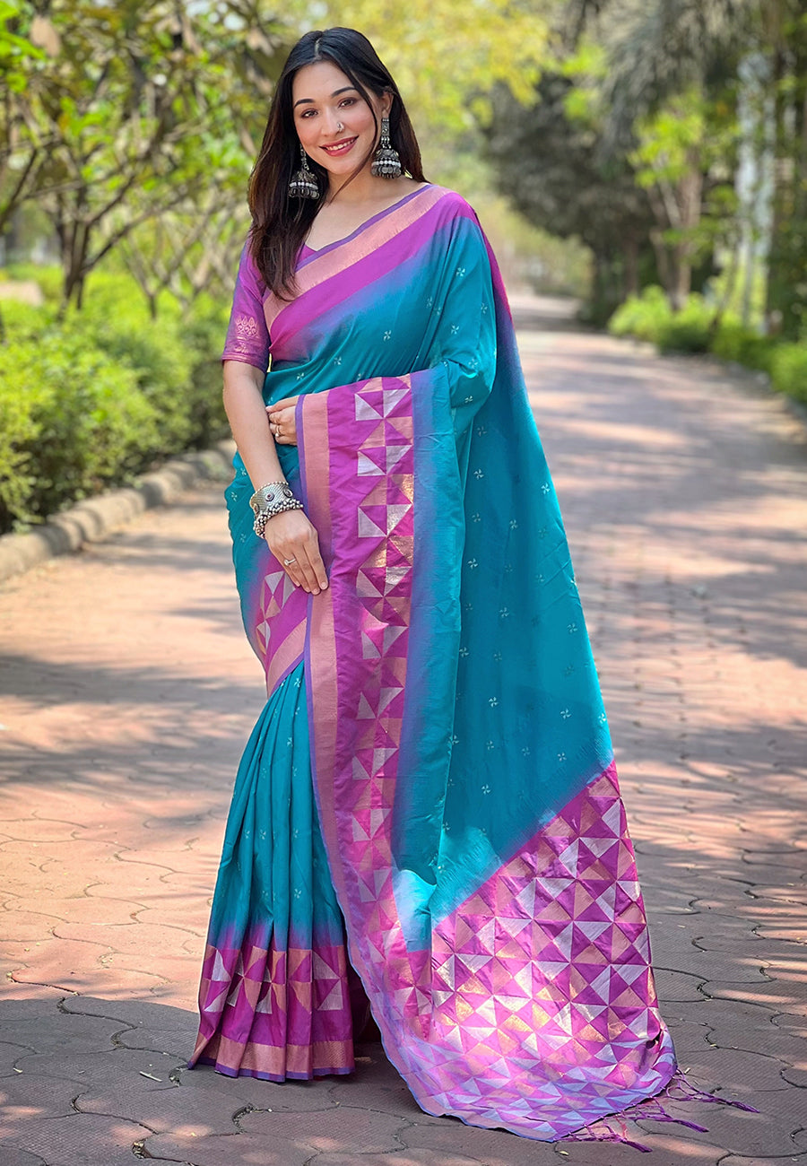 Soft Silk Floral Border Contrast Zari Woven Saree