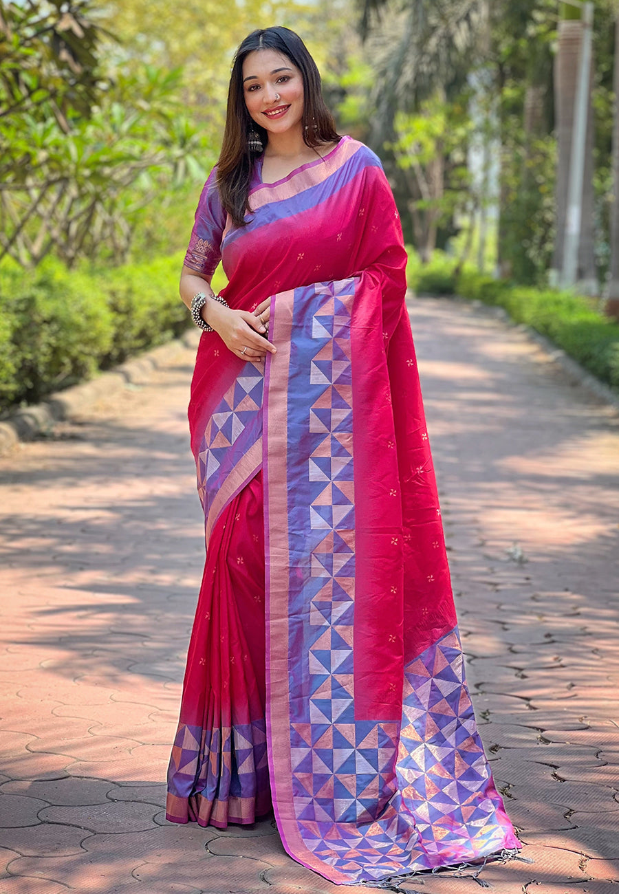 Soft Silk Floral Border Contrast Zari Woven Saree
