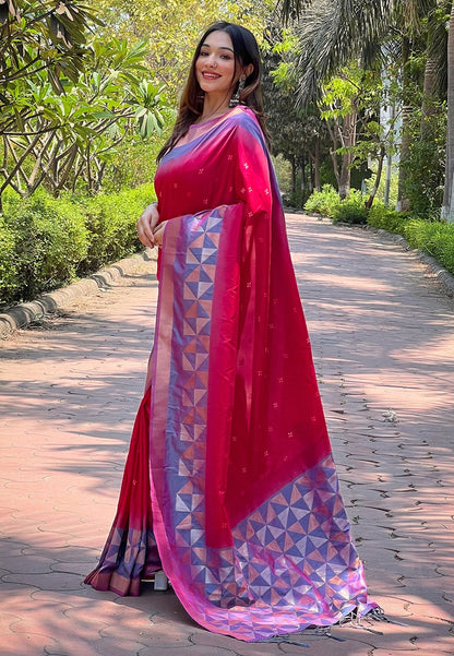 Soft Silk Floral Border Contrast Zari Woven Saree