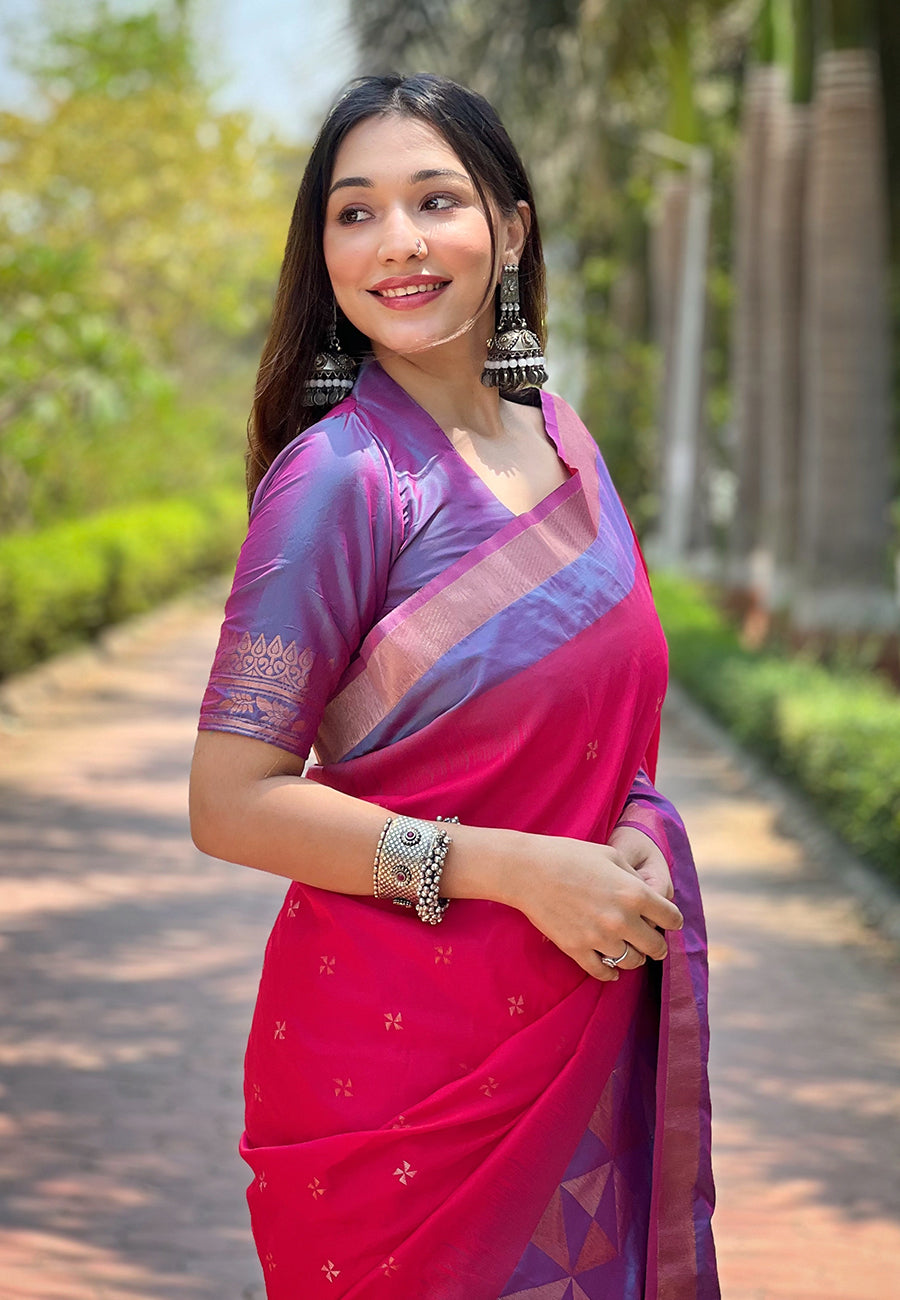 Soft Silk Floral Border Contrast Zari Woven Saree